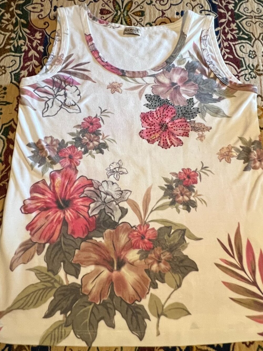One World Woman Flower Tank 1X